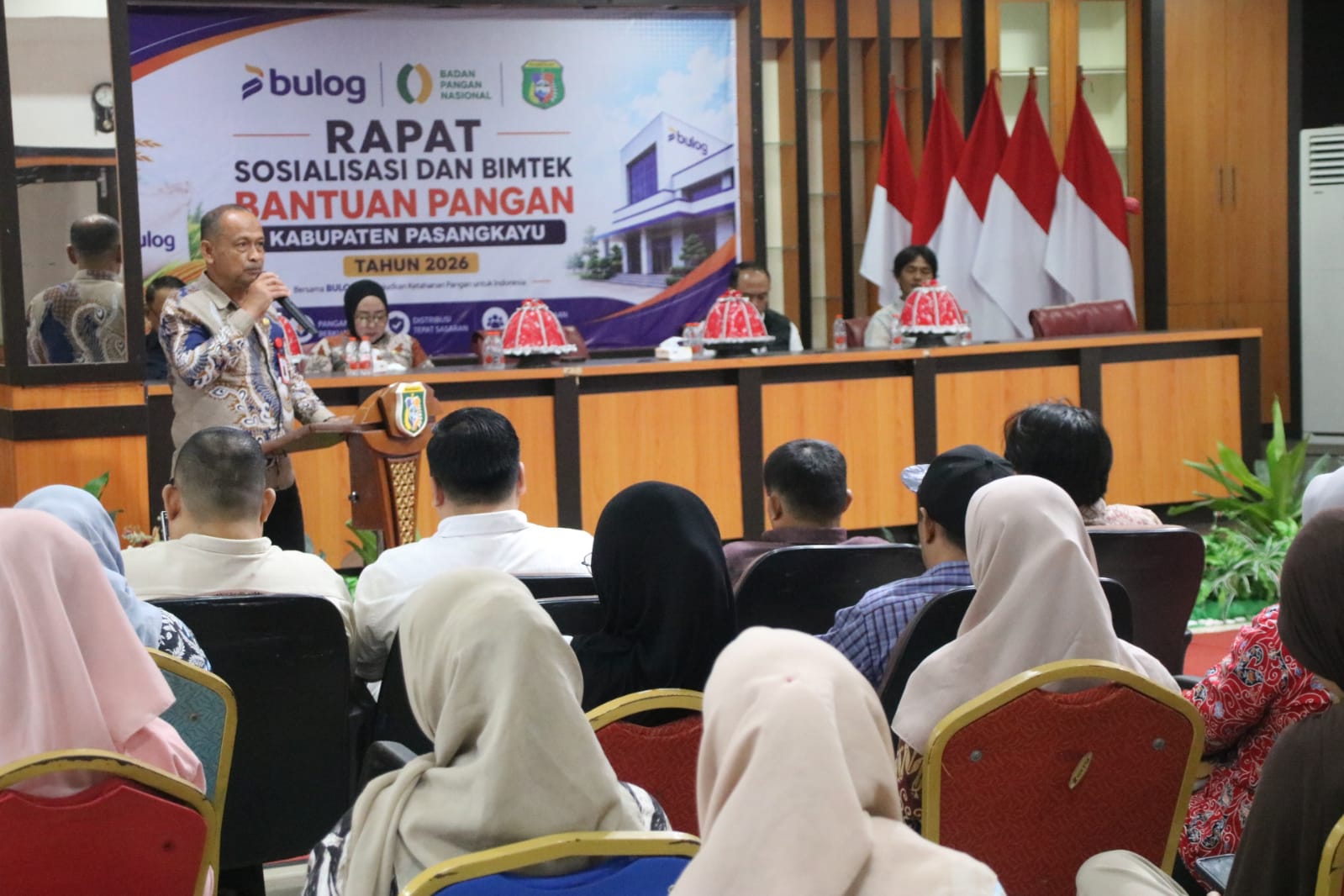 Asisten II Resmi Membuka Sosialisasi dan Bimtek Bantuan Pangan Kabupaten Pasangkayu Tahun 2026